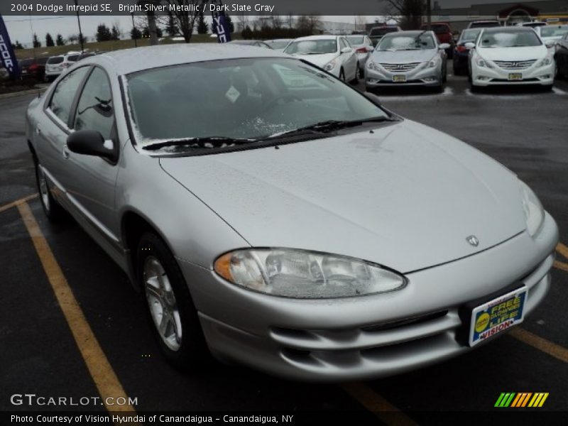 Bright Silver Metallic / Dark Slate Gray 2004 Dodge Intrepid SE
