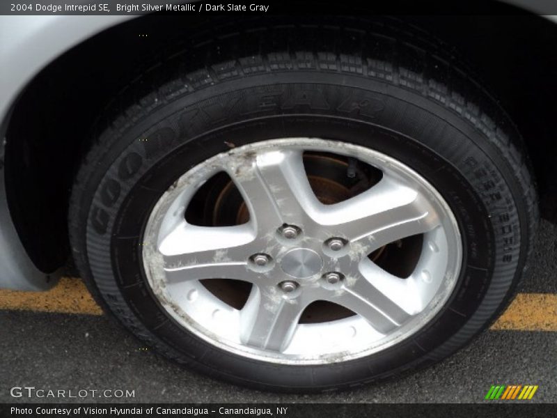 Bright Silver Metallic / Dark Slate Gray 2004 Dodge Intrepid SE