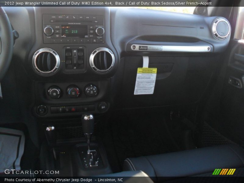 Black / Call of Duty: Black Sedosa/Silver French-Accent 2012 Jeep Wrangler Unlimited Call of Duty: MW3 Edition 4x4