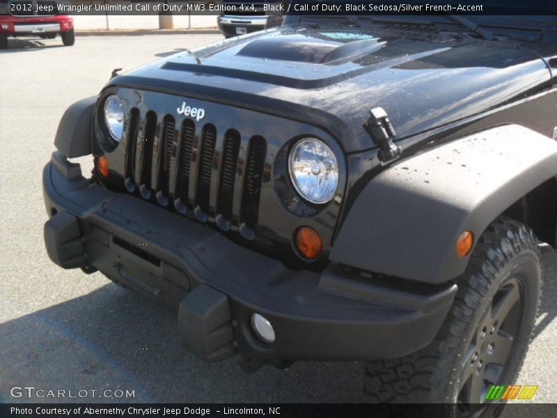 Black / Call of Duty: Black Sedosa/Silver French-Accent 2012 Jeep Wrangler Unlimited Call of Duty: MW3 Edition 4x4