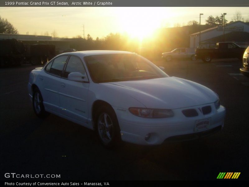 Arctic White / Graphite 1999 Pontiac Grand Prix GT Sedan