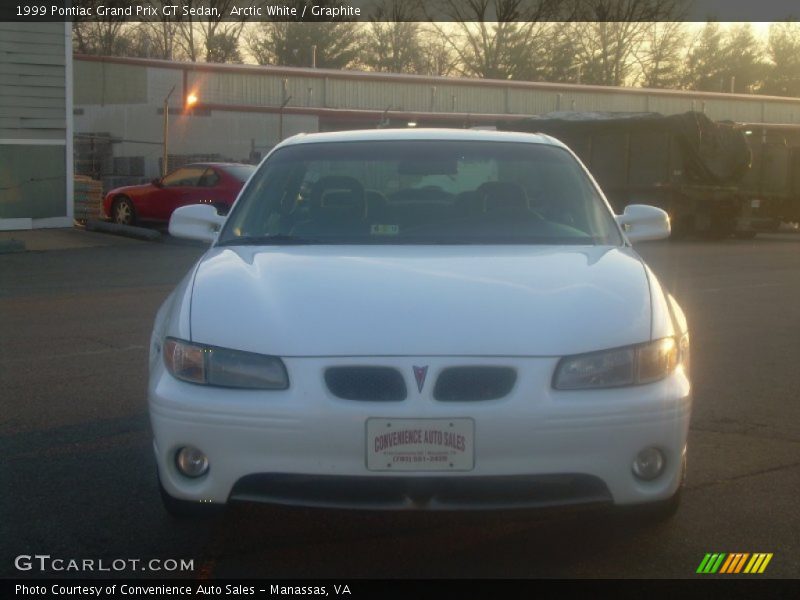 Arctic White / Graphite 1999 Pontiac Grand Prix GT Sedan