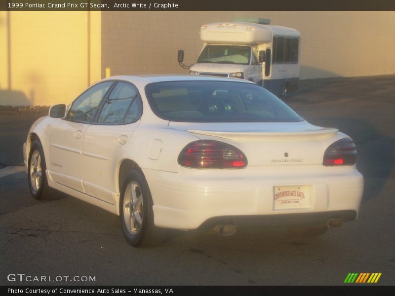 Arctic White / Graphite 1999 Pontiac Grand Prix GT Sedan