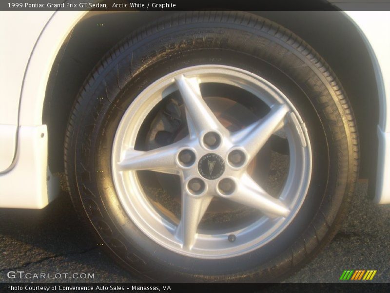 Arctic White / Graphite 1999 Pontiac Grand Prix GT Sedan