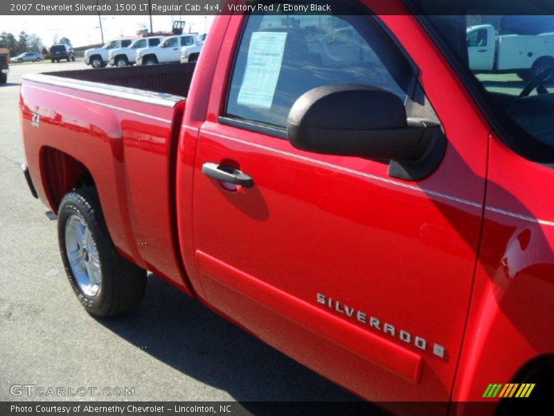 Victory Red / Ebony Black 2007 Chevrolet Silverado 1500 LT Regular Cab 4x4