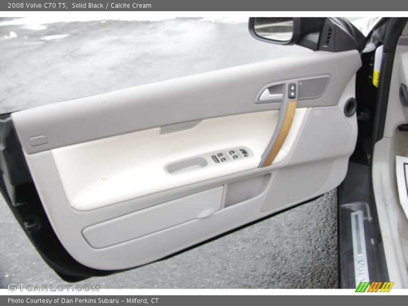Solid Black / Calcite Cream 2008 Volvo C70 T5