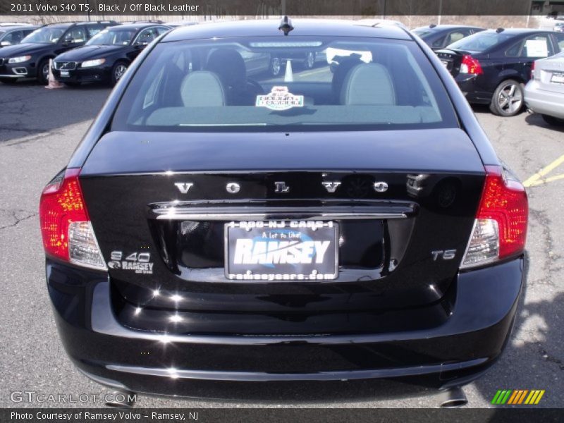 Black / Off Black Leather 2011 Volvo S40 T5
