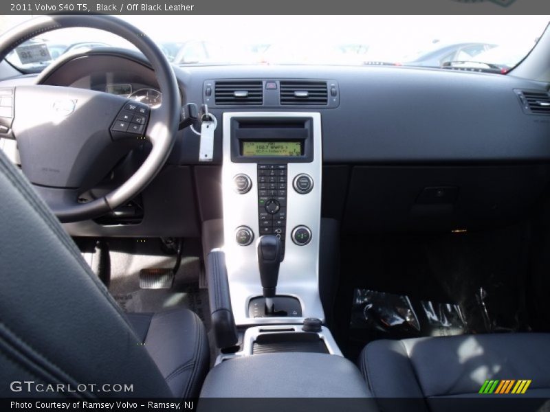 Black / Off Black Leather 2011 Volvo S40 T5