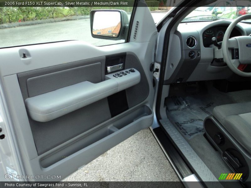 Silver Metallic / Medium/Dark Flint 2006 Ford F150 XLT SuperCab