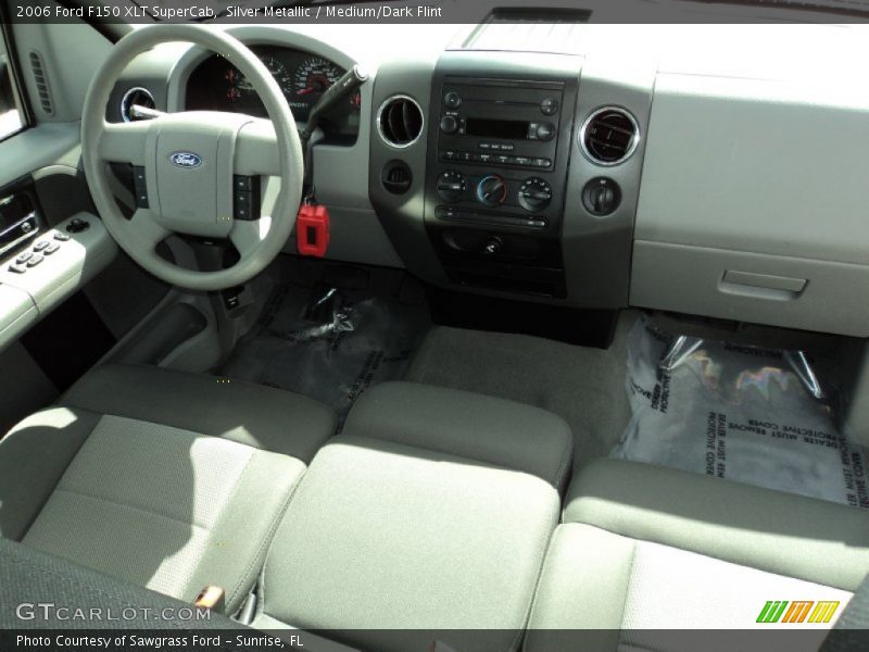 Silver Metallic / Medium/Dark Flint 2006 Ford F150 XLT SuperCab