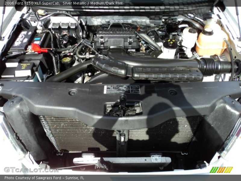 2006 F150 XLT SuperCab Engine - 5.4 Liter SOHC 24-Valve Triton V8