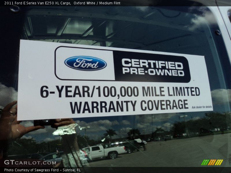 Oxford White / Medium Flint 2011 Ford E Series Van E250 XL Cargo