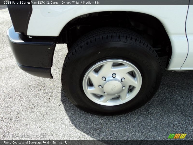 Oxford White / Medium Flint 2011 Ford E Series Van E250 XL Cargo