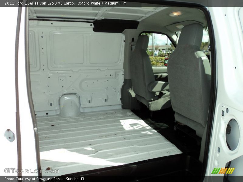 Oxford White / Medium Flint 2011 Ford E Series Van E250 XL Cargo