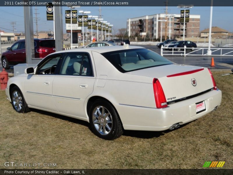 White Diamond Tricoat / Shale/Cocoa Accents 2011 Cadillac DTS Luxury