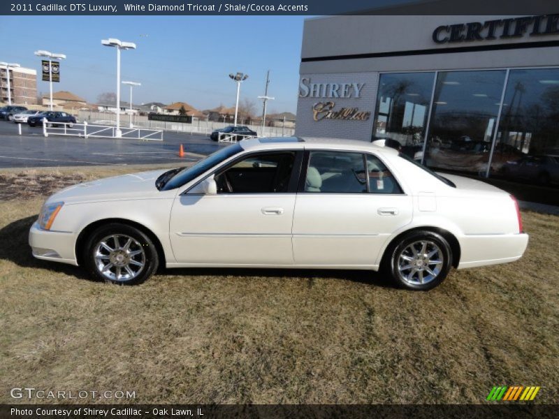 White Diamond Tricoat / Shale/Cocoa Accents 2011 Cadillac DTS Luxury