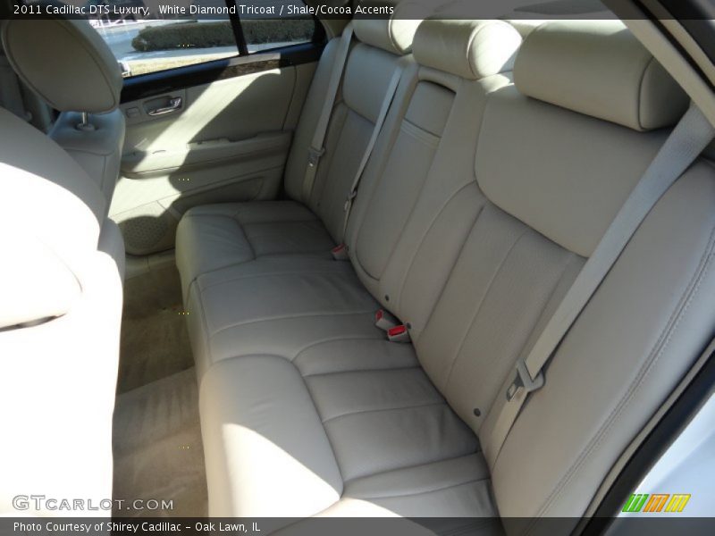 White Diamond Tricoat / Shale/Cocoa Accents 2011 Cadillac DTS Luxury