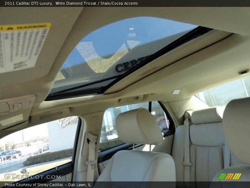 White Diamond Tricoat / Shale/Cocoa Accents 2011 Cadillac DTS Luxury