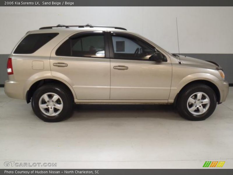 Sand Beige / Beige 2006 Kia Sorento LX