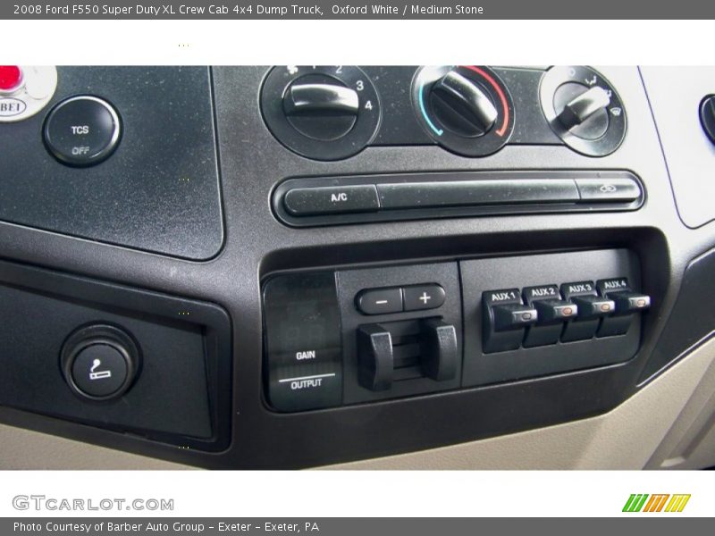 Controls of 2008 F550 Super Duty XL Crew Cab 4x4 Dump Truck
