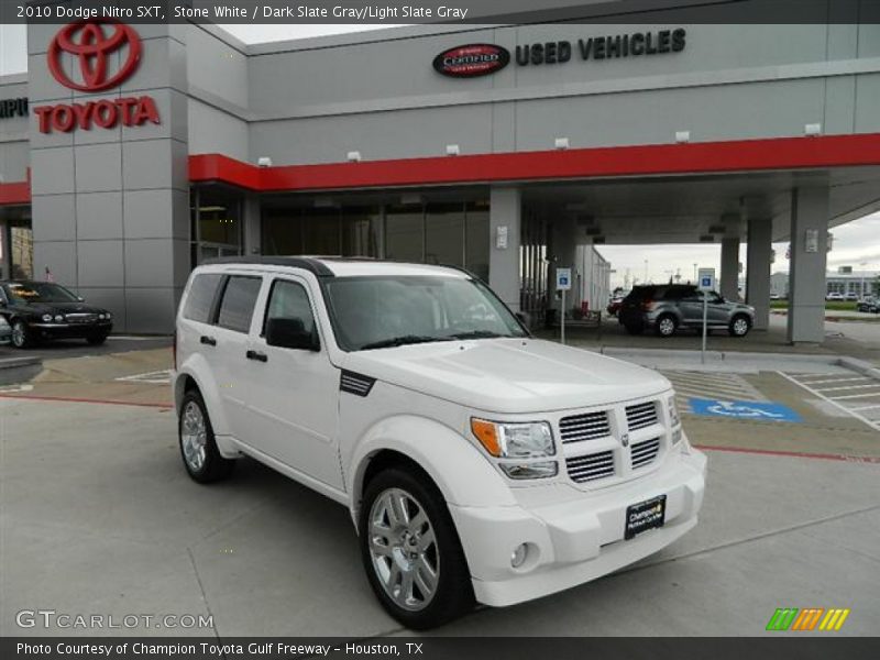 Stone White / Dark Slate Gray/Light Slate Gray 2010 Dodge Nitro SXT