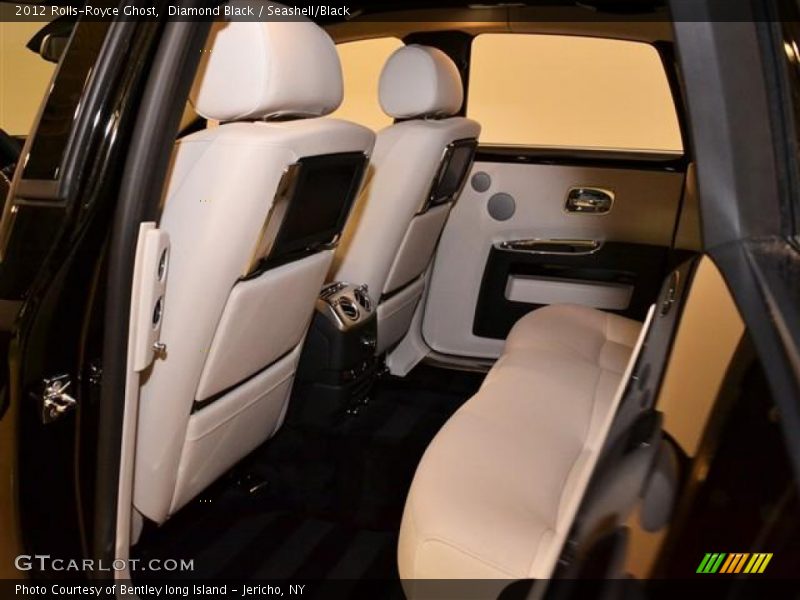 Diamond Black / Seashell/Black 2012 Rolls-Royce Ghost