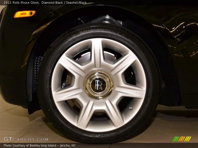 Diamond Black / Seashell/Black 2012 Rolls-Royce Ghost