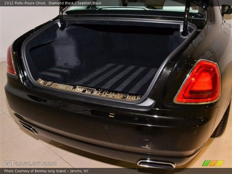 Diamond Black / Seashell/Black 2012 Rolls-Royce Ghost