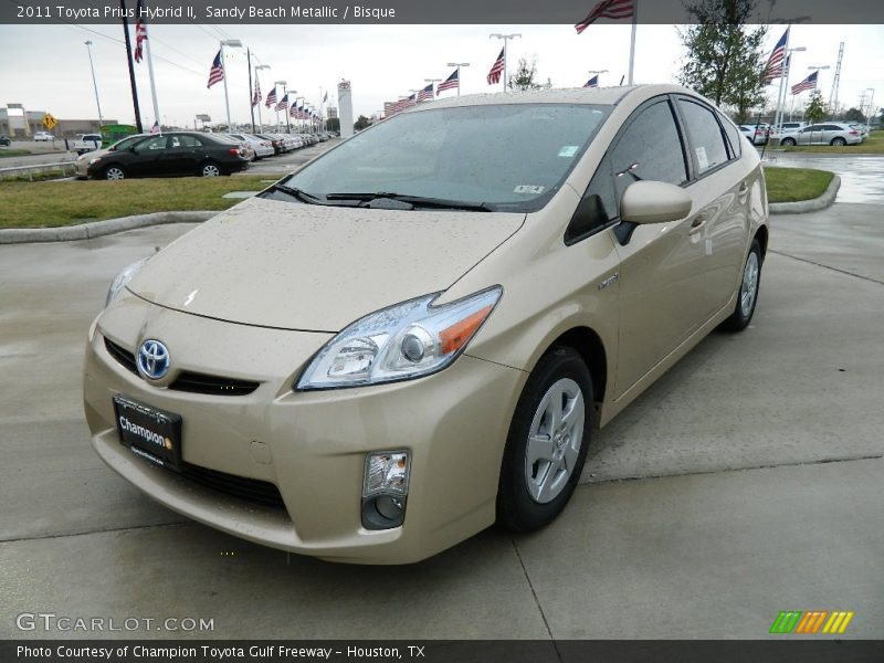 Front 3/4 View of 2011 Prius Hybrid II