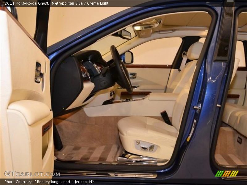 Metropolitan Blue / Creme Light 2011 Rolls-Royce Ghost