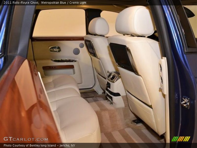 Metropolitan Blue / Creme Light 2011 Rolls-Royce Ghost