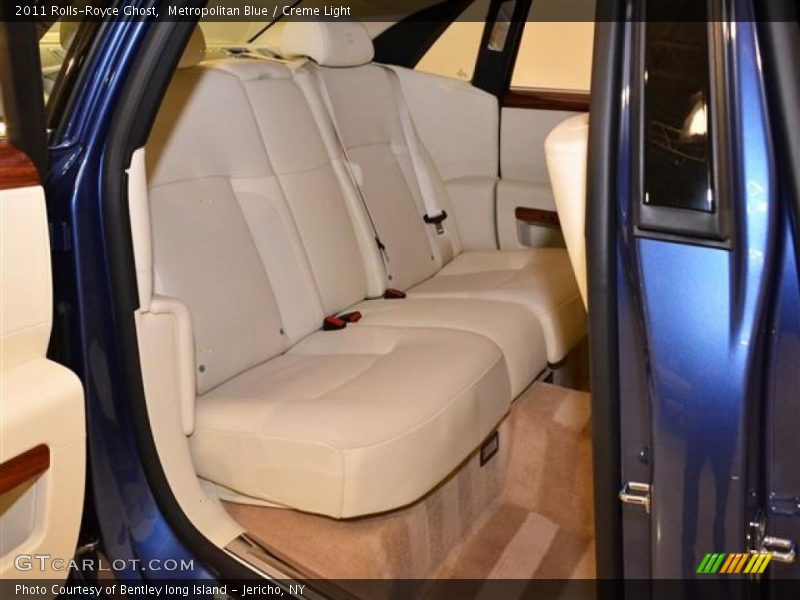 Metropolitan Blue / Creme Light 2011 Rolls-Royce Ghost