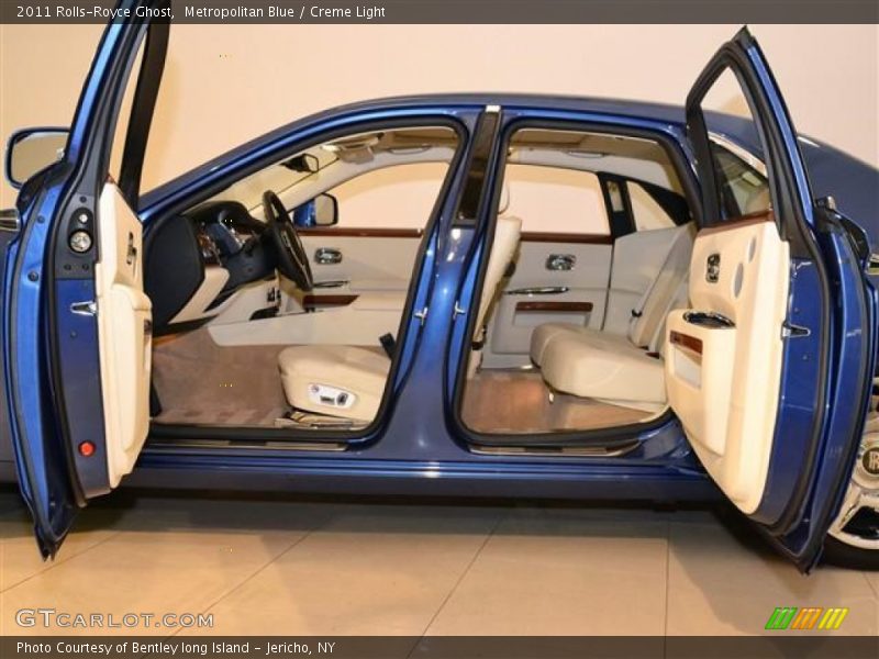 Metropolitan Blue / Creme Light 2011 Rolls-Royce Ghost