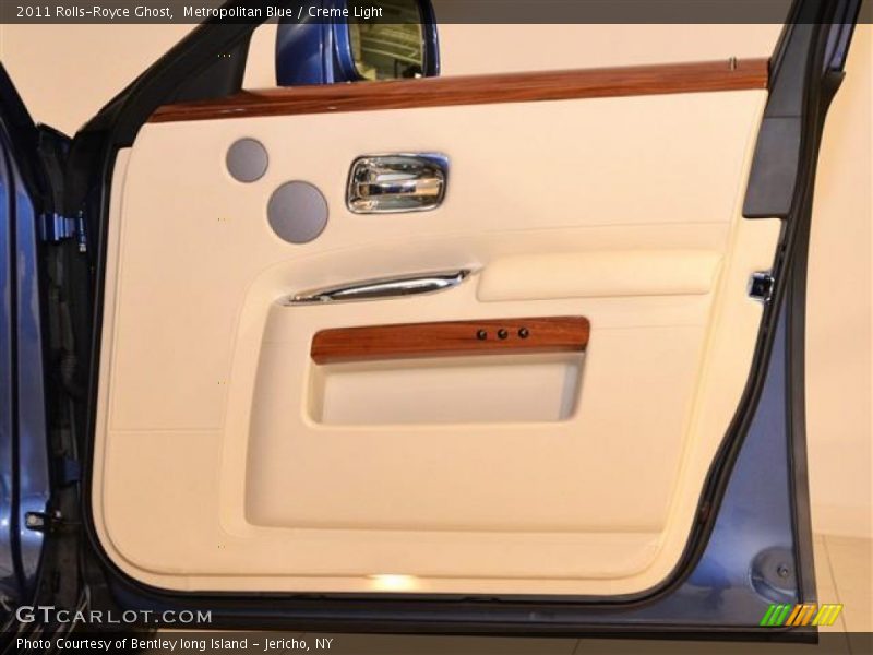Metropolitan Blue / Creme Light 2011 Rolls-Royce Ghost