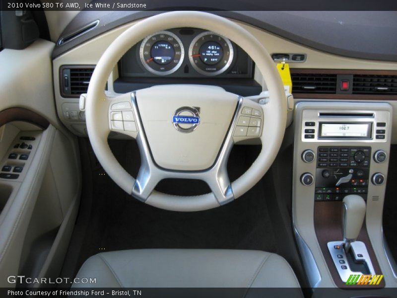 Dashboard of 2010 S80 T6 AWD