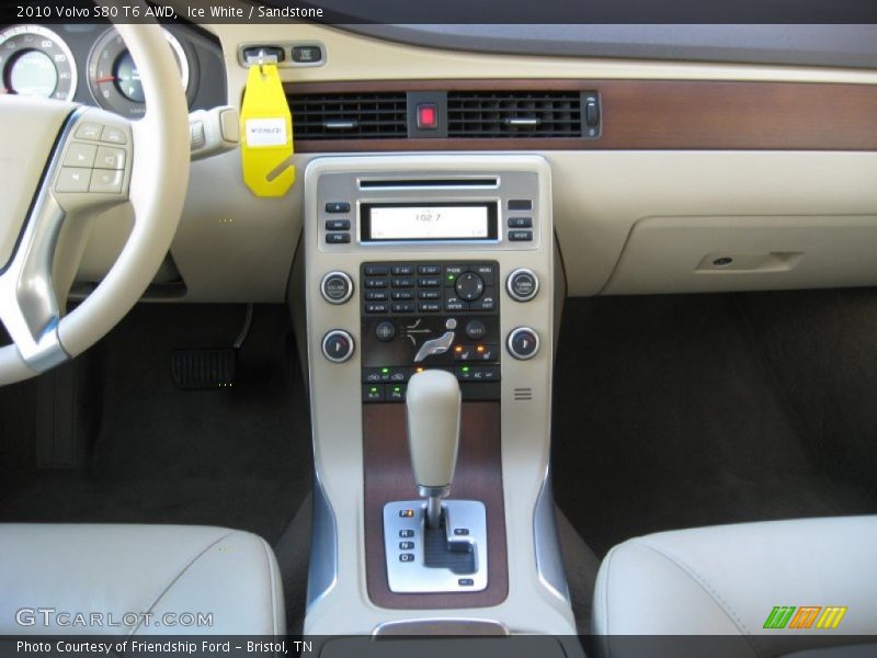 Ice White / Sandstone 2010 Volvo S80 T6 AWD