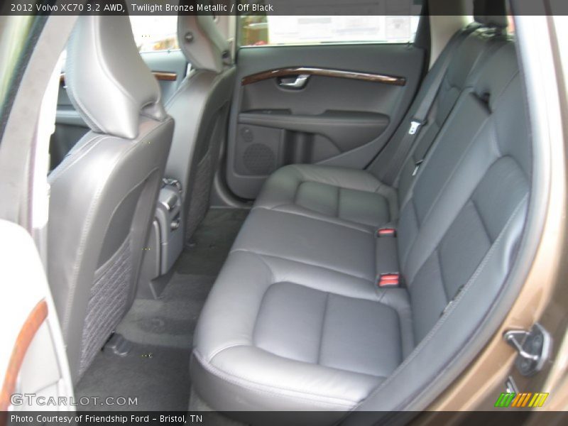  2012 XC70 3.2 AWD Off Black Interior