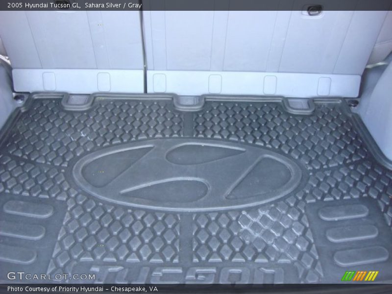 Sahara Silver / Gray 2005 Hyundai Tucson GL