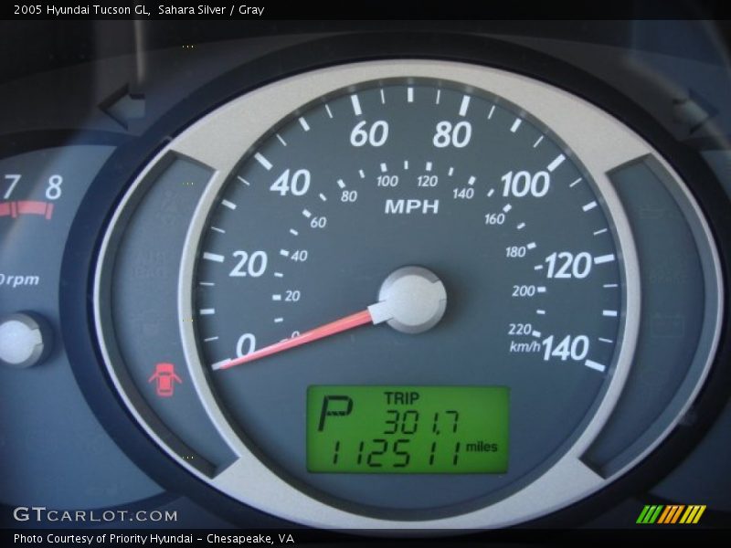 Sahara Silver / Gray 2005 Hyundai Tucson GL