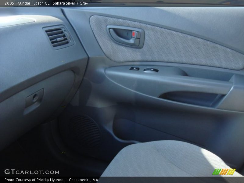 Sahara Silver / Gray 2005 Hyundai Tucson GL