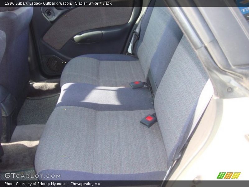 Glacier White / Black 1996 Subaru Legacy Outback Wagon