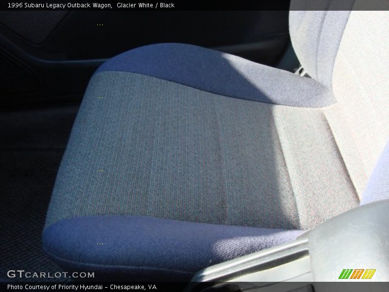 Glacier White / Black 1996 Subaru Legacy Outback Wagon