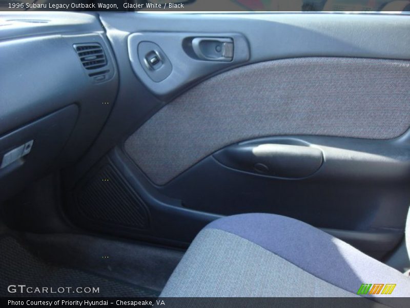 Glacier White / Black 1996 Subaru Legacy Outback Wagon