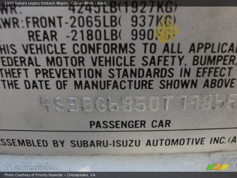 Glacier White / Black 1996 Subaru Legacy Outback Wagon