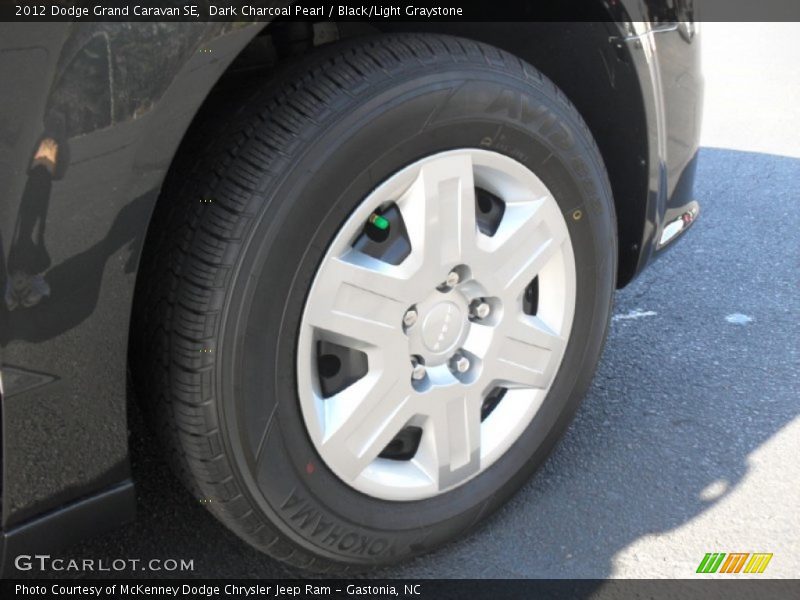 Dark Charcoal Pearl / Black/Light Graystone 2012 Dodge Grand Caravan SE