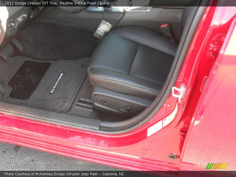 Redline 3-Coat Pearl / Black 2012 Dodge Charger SXT Plus