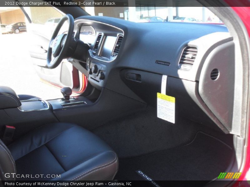 Redline 3-Coat Pearl / Black 2012 Dodge Charger SXT Plus