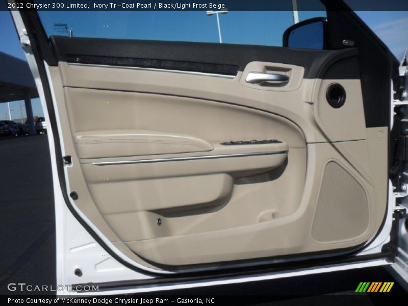 Ivory Tri-Coat Pearl / Black/Light Frost Beige 2012 Chrysler 300 Limited