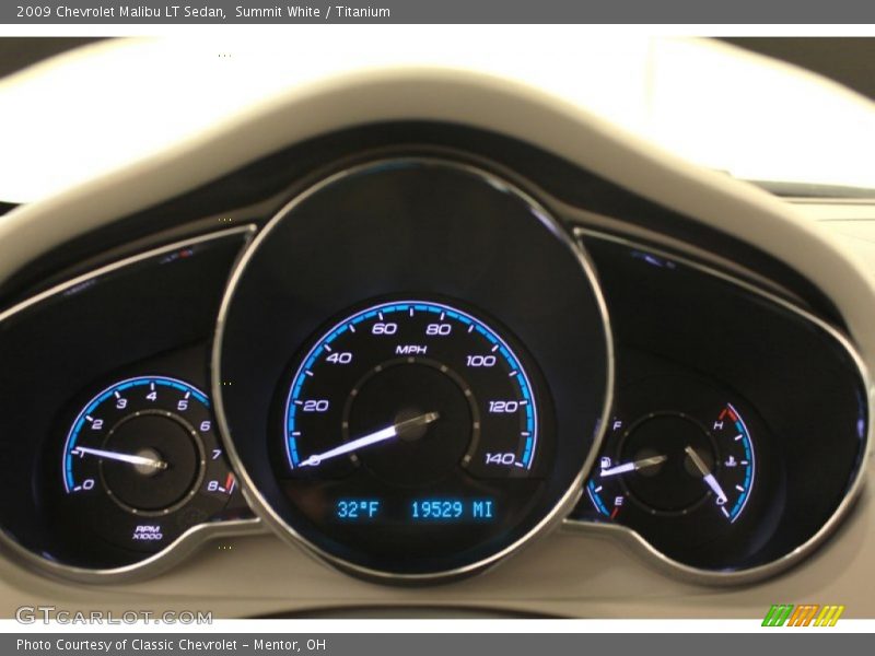 Summit White / Titanium 2009 Chevrolet Malibu LT Sedan