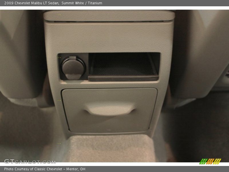 Summit White / Titanium 2009 Chevrolet Malibu LT Sedan